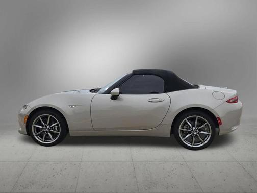 Platinum Quartz Metallic 2023 Mazda MX-5 Miata Grand Touring
