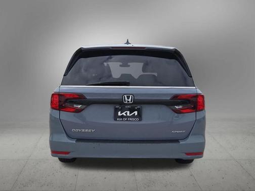 Sonic Gray Pearl 2023 Honda Odyssey Sport