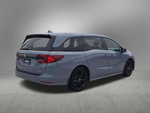 Sonic Gray Pearl 2023 Honda Odyssey Sport