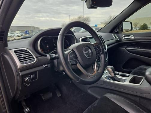 2017 Jeep Grand Cherokee Altitude