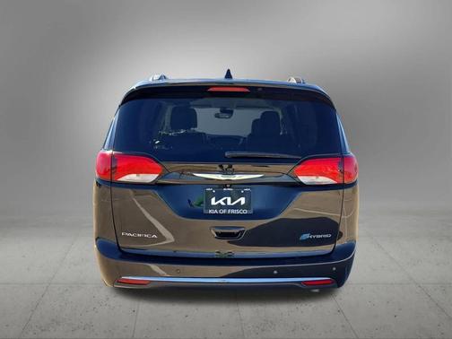 2018 Chrysler Pacifica Hybrid Limited