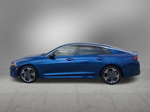 2022 Kia K5 EX