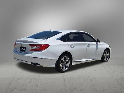 Platinum White Pearl 2019 Honda Accord EX