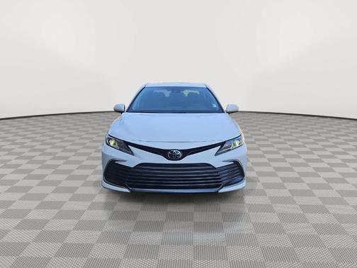 White 2022 Toyota Camry LE