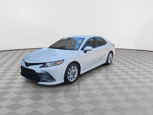 White 2022 Toyota Camry LE