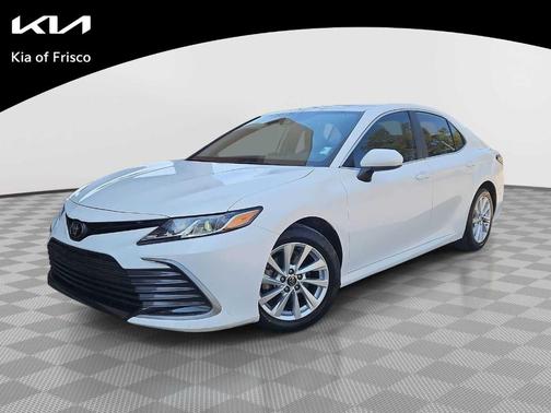 White 2022 Toyota Camry LE