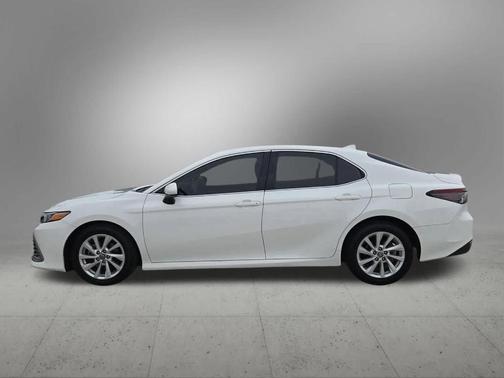White 2022 Toyota Camry LE