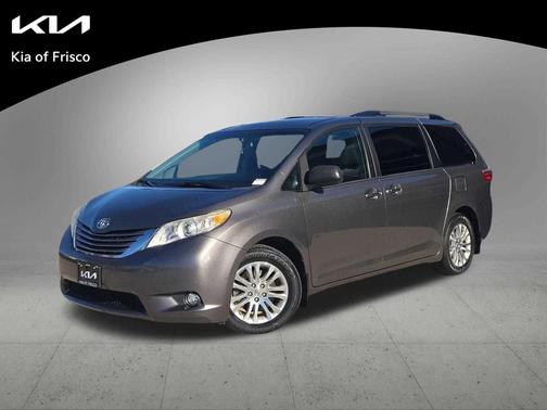 2017 Toyota Sienna XLE