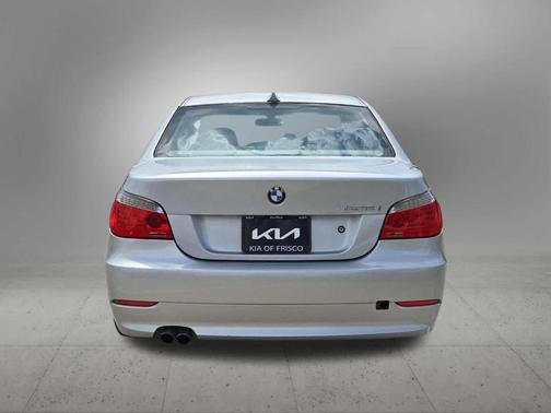 Silver 2009 BMW 528 i