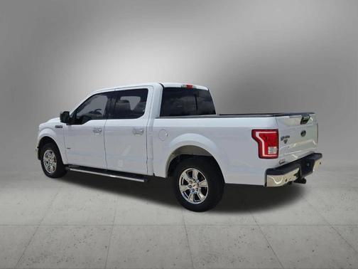 Oxford White 2017 Ford F-150 XLT