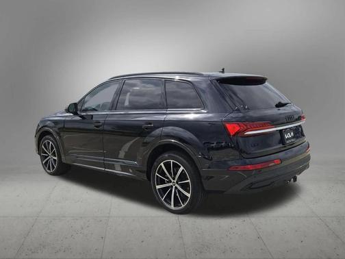 Orca Black Metallic 2021 Audi Q7 55 Prestige