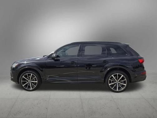 Orca Black Metallic 2021 Audi Q7 55 Prestige