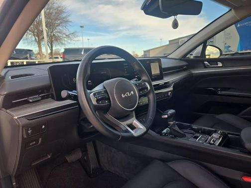 2025 Kia K5 EX