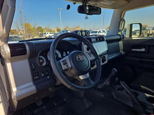 2014 Toyota FJ Cruiser Base