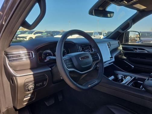 2023 Jeep Wagoneer Series II