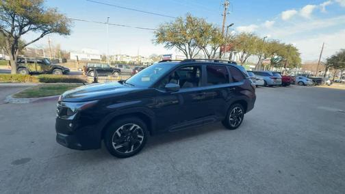 Crystal Black Silica 2025 Subaru Forester Limited
