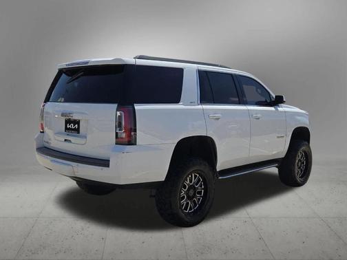 Summit White 2019 GMC Yukon SLT