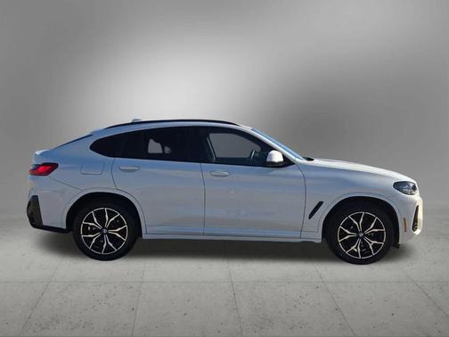 2023 BMW X4 xDrive30i