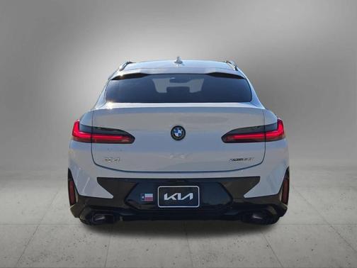2023 BMW X4 xDrive30i