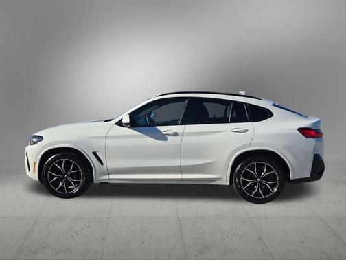 2023 BMW X4 xDrive30i