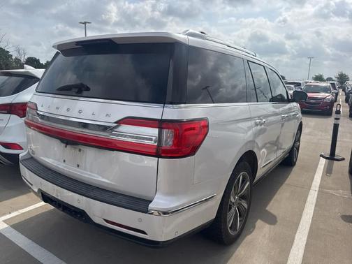 White Platinum Tri-Coat Metallic 2019 Lincoln Navigator Reserve