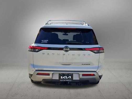 2022 Nissan Pathfinder Platinum