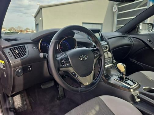 2013 Hyundai Genesis Coupe 2.0T Premium