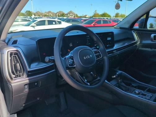 2025 Kia Sorento LX
