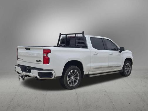 Iridescent Pearl Tricoat 2023 Chevrolet Silverado 1500 High Country