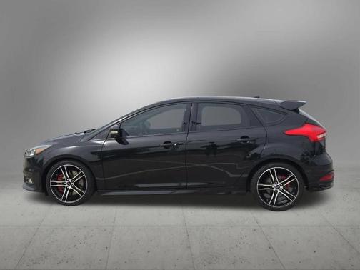 Tuxedo Black 2015 Ford Focus ST Base