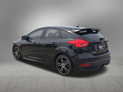 Tuxedo Black 2015 Ford Focus ST Base
