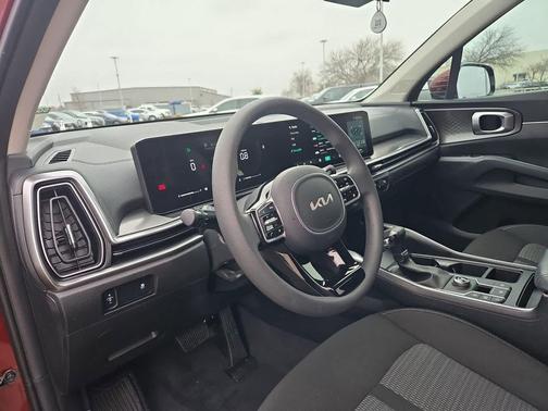 2025 Kia Sorento LX