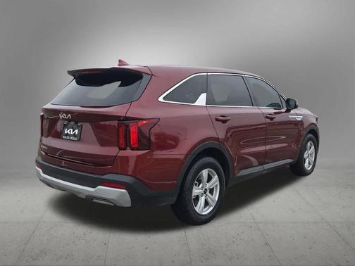2025 Kia Sorento LX