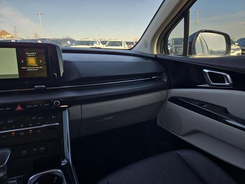 2023 Kia Carnival EX