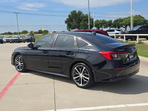 Crystal Black Pearl 2022 Honda Civic Touring