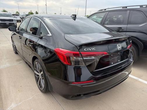 Crystal Black Pearl 2022 Honda Civic Touring