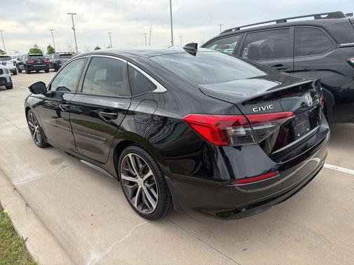 Crystal Black Pearl 2022 Honda Civic Touring