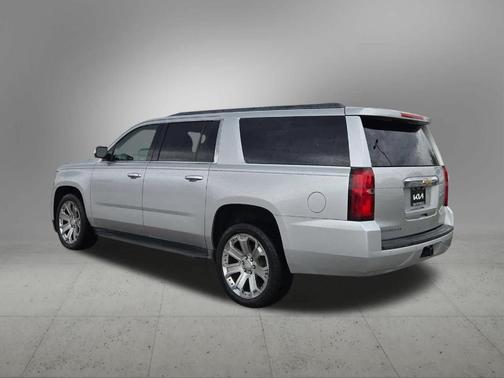 Silver Ice Metallic 2016 Chevrolet Suburban LT