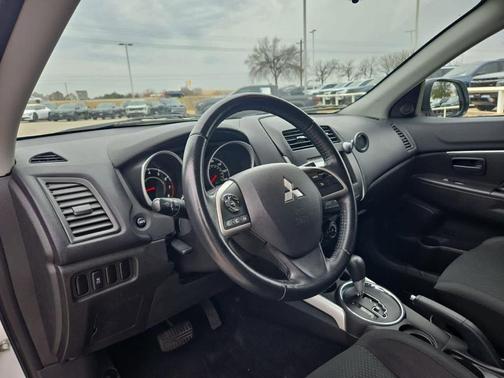 2014 Mitsubishi Outlander Sport ES