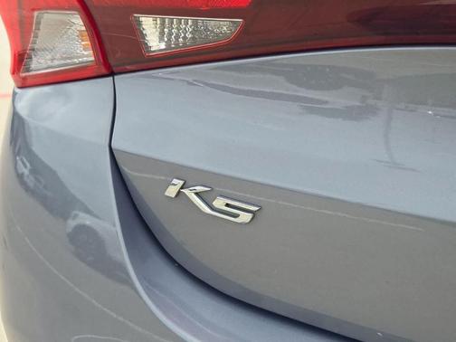 Everlasting Silver 2021 Kia K5 LXS
