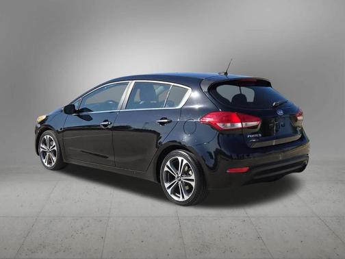 Aurora Black Pearl 2016 Kia Forte EX