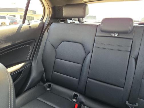 Polar White 2018 Mercedes-Benz GLA 250 Base