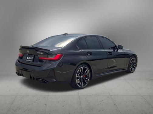 2025 BMW M340 i