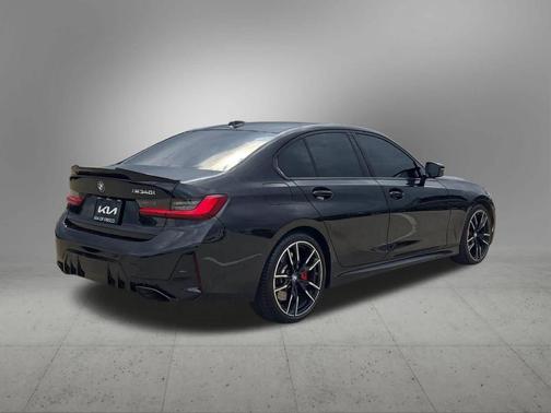 2025 BMW M340 i