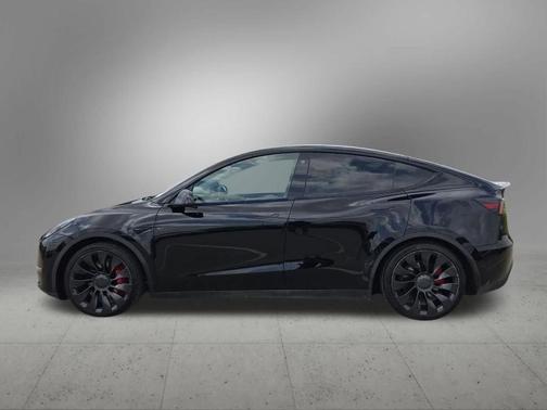 Black 2022 Tesla Model Y Performance