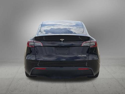 Black 2022 Tesla Model Y Performance
