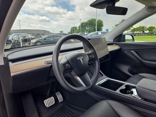 Black 2022 Tesla Model Y Performance