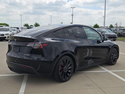 Black 2022 Tesla Model Y Performance