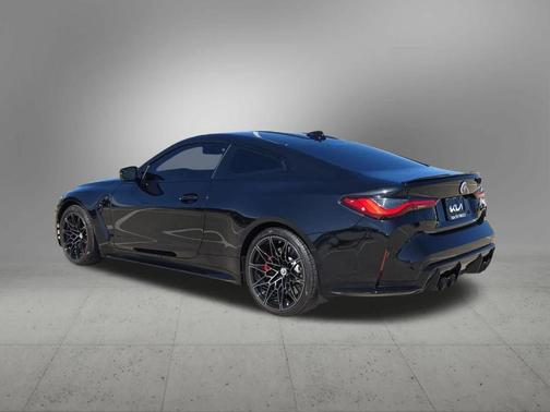 Black Sapphire Metallic 2022 BMW M4 Competition xDrive