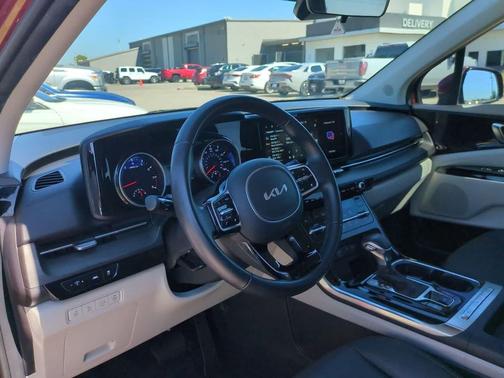 2023 Kia Carnival EX